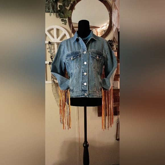 Scully Fringe Jean Jacket - Picture 10 of 10